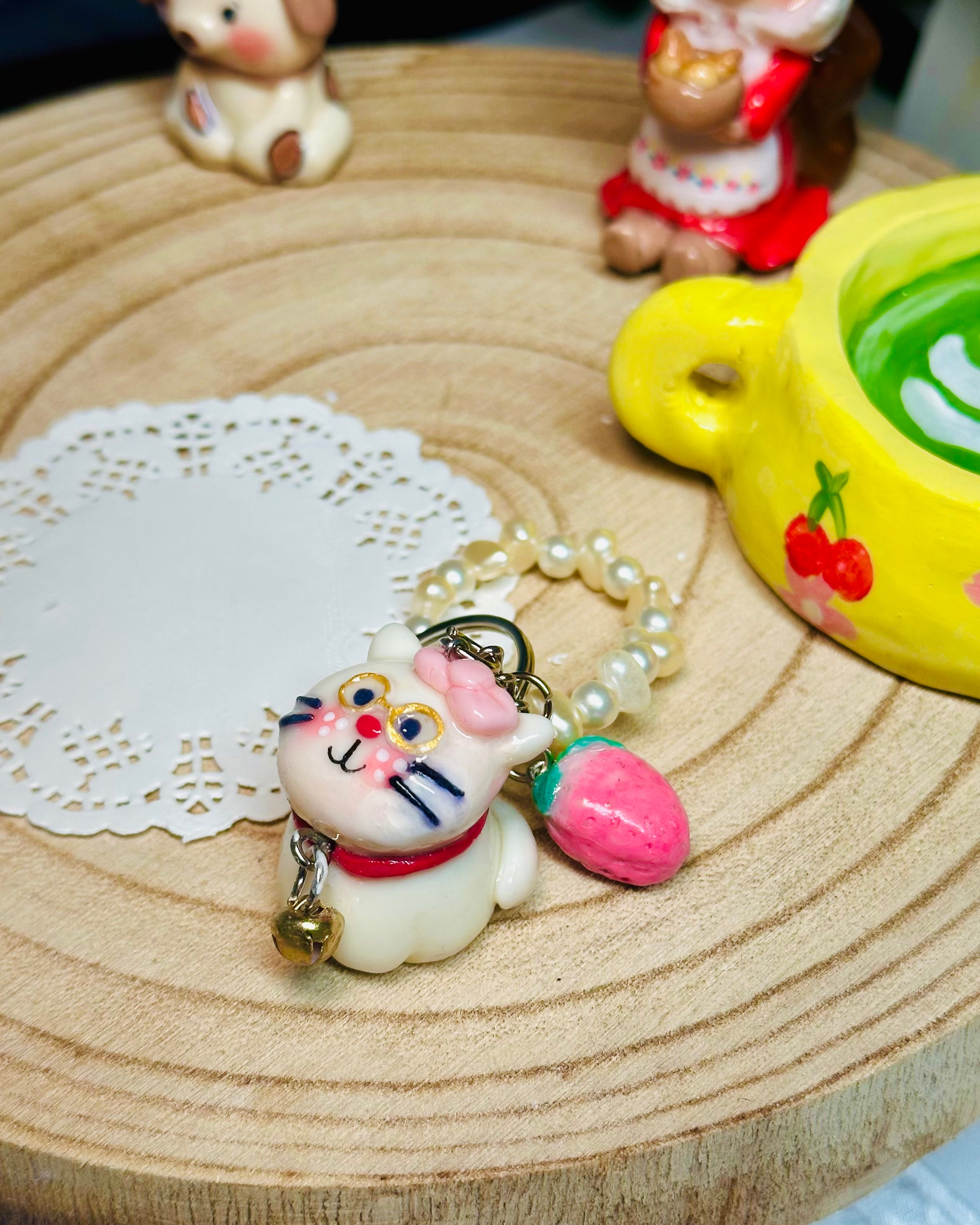 Study Buddy Cat Keychain🐱🔎📚- Cute Accessory