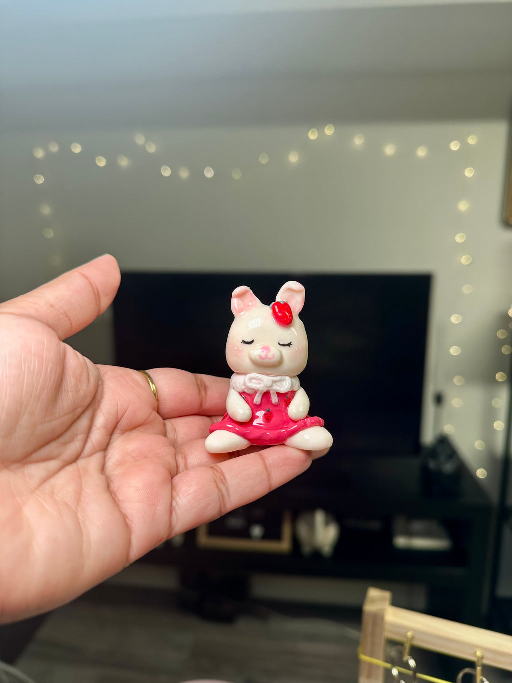 Clay mini photo holder - Snowberry Bunny Rabbit photo/card holder