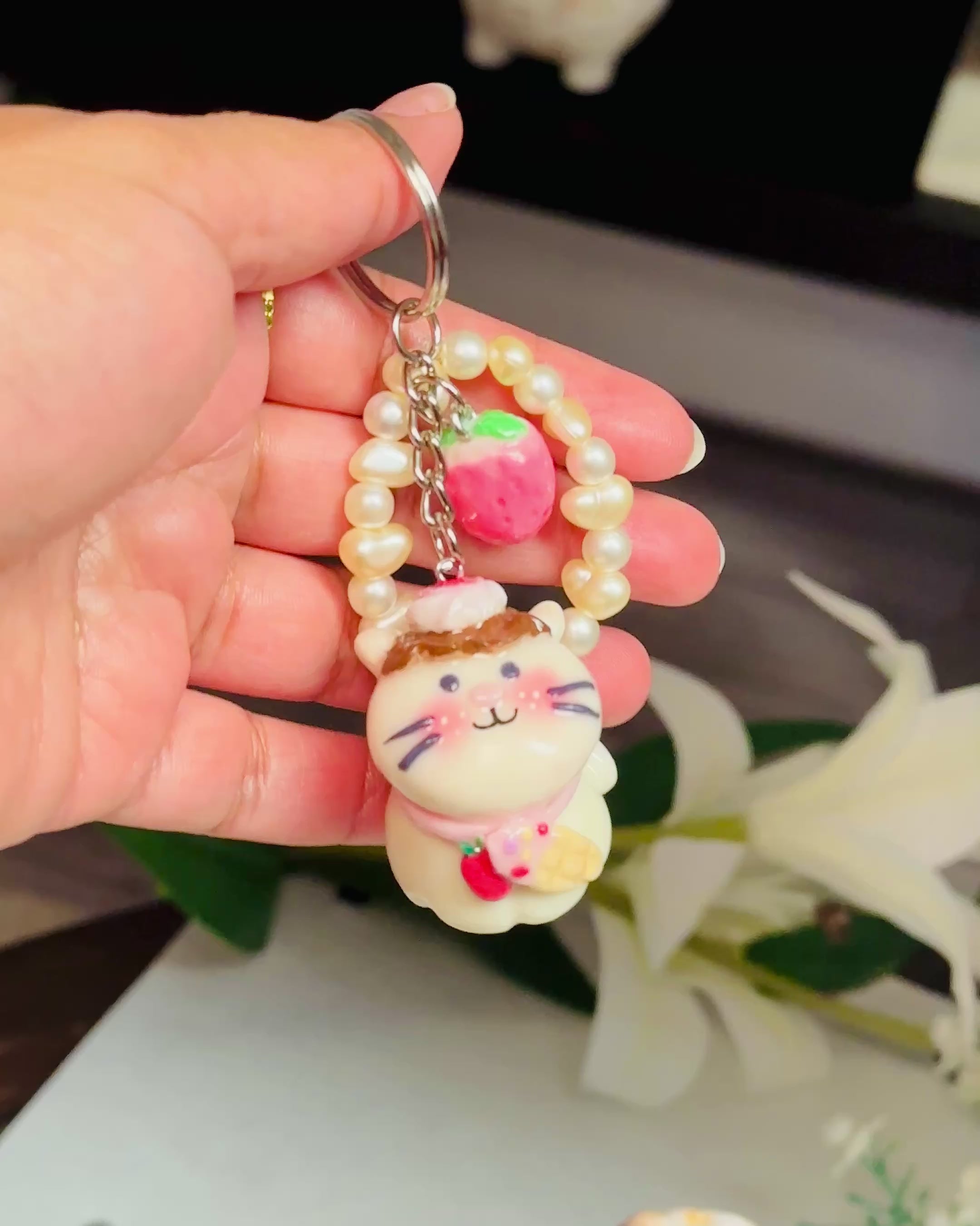 Sugar Whiskers🐱🍭🍓🍰 | Cute Cat Keychain